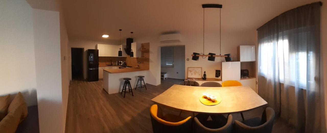 Vela Grota Apartment Rijeka Luaran gambar